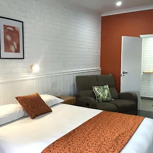 Village Motor Qld Motel Gin Gin